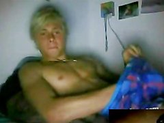 Super Hot Guy Waking on Cam