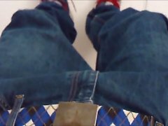 Skater fucks its sneakers and wanks in loose