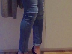 Walking and no hand cum in skinny jeans